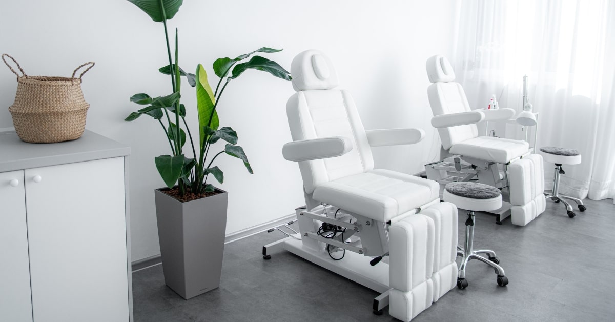 Kozmetični salon Kallia - obrvi